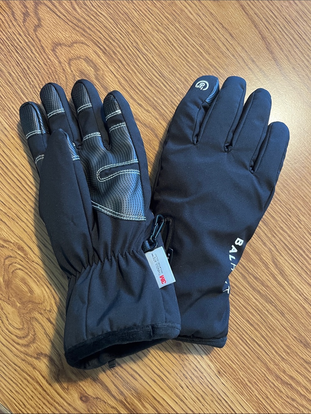 Balhvit 3M Thinsulate Black Winter Touchscreen Gloves - never worn!